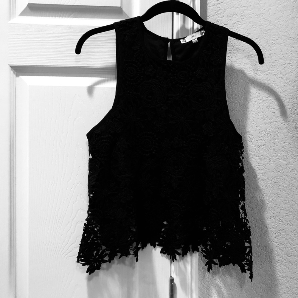 NWOT Lace Sleeveless top